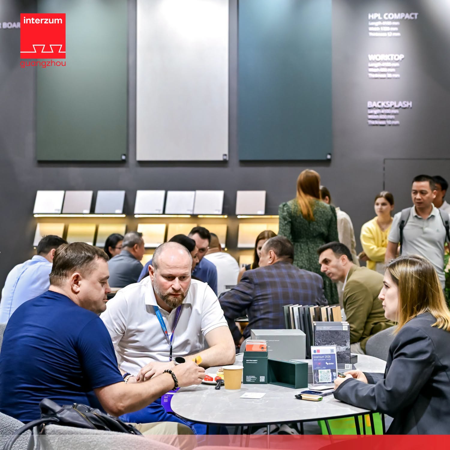 Networking e encontros profissionais durante a feira